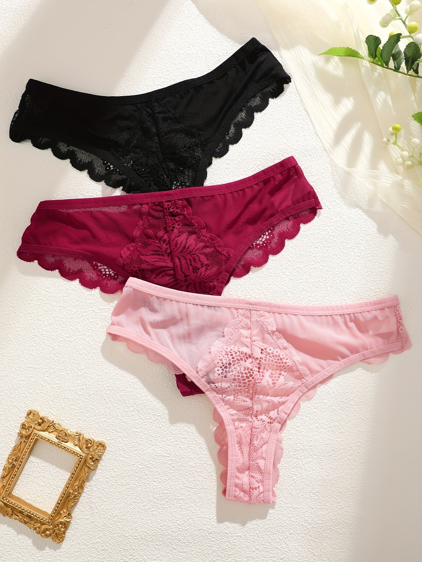3 Pcs Sexy Lacy Trim Briefs, Breathable Semi-Sheer Thong, Women's Lingerie & Underwear