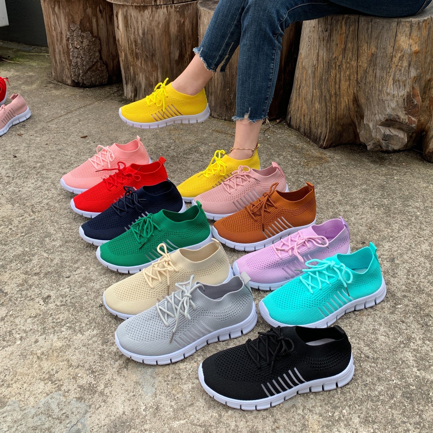 Women's Lightweight Knit Sneakers, Breathable Low-Top Lace-Up Casual Running Footwear, Fabric Upper and PU Cover Sole, Vibrant Color Sneakers, Versatile Running Shoes