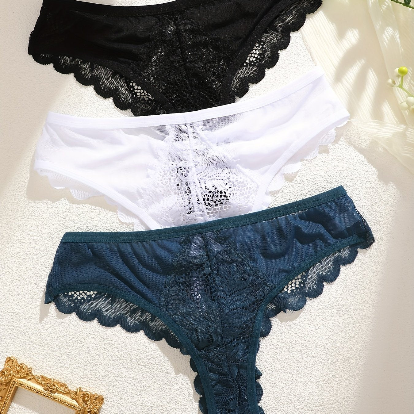 3 Pcs Sexy Lacy Trim Briefs, Breathable Semi-Sheer Thong, Women's Lingerie & Underwear