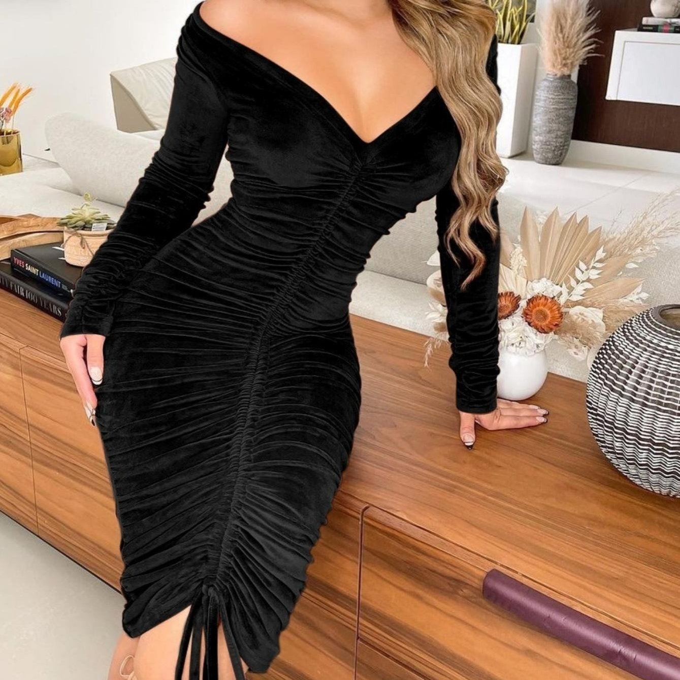 Women&#39;s Dresses V Neck Off The Shoulder Velvet Ruched Mid-length Dresses