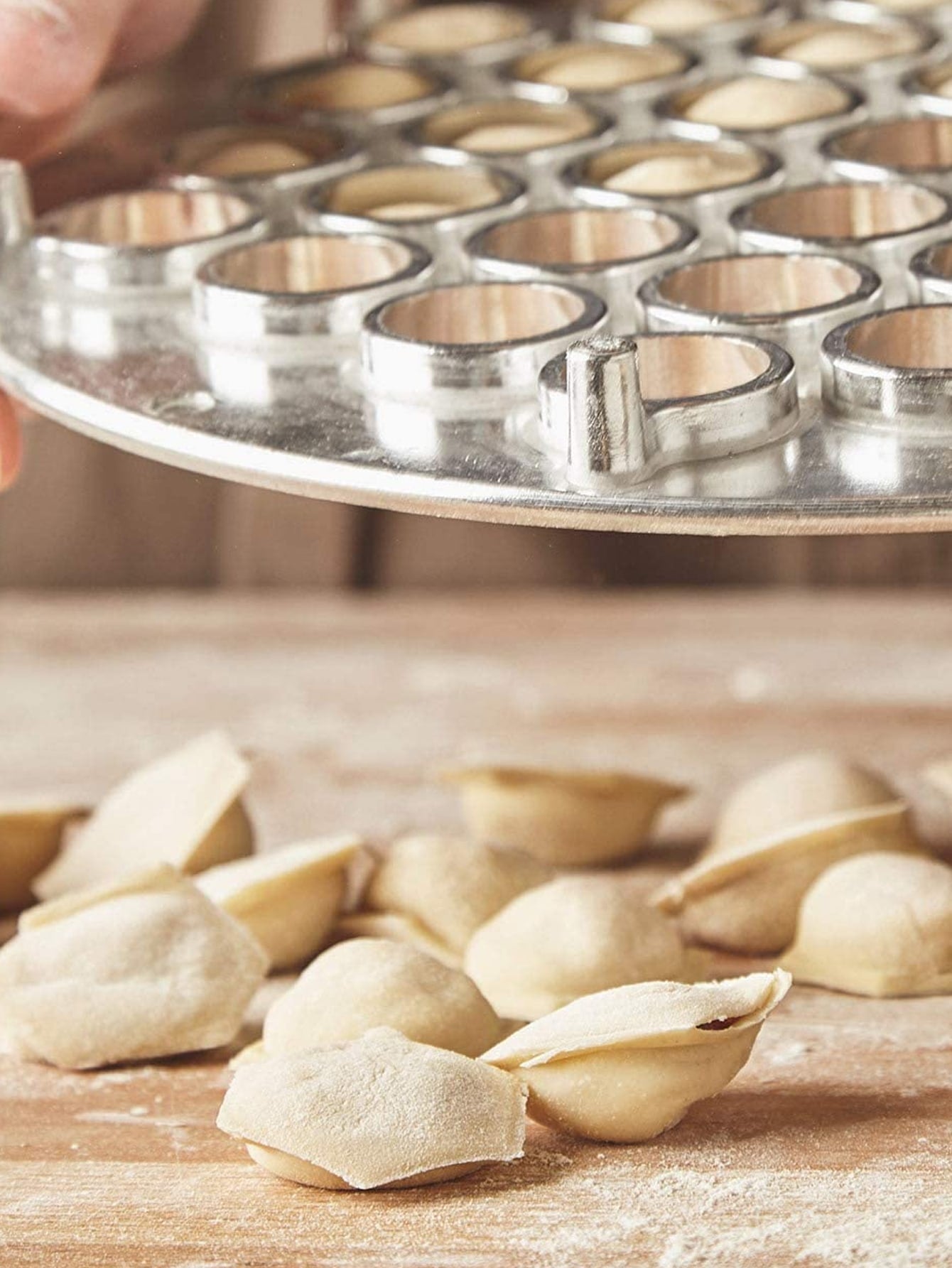 37 Holes Silvery Wonton Mold